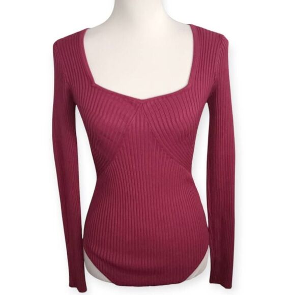 ABERCROMBIE AND FITCH FUCHSIA BODYSUIT SZ.M EUC - Picture 1 of 7